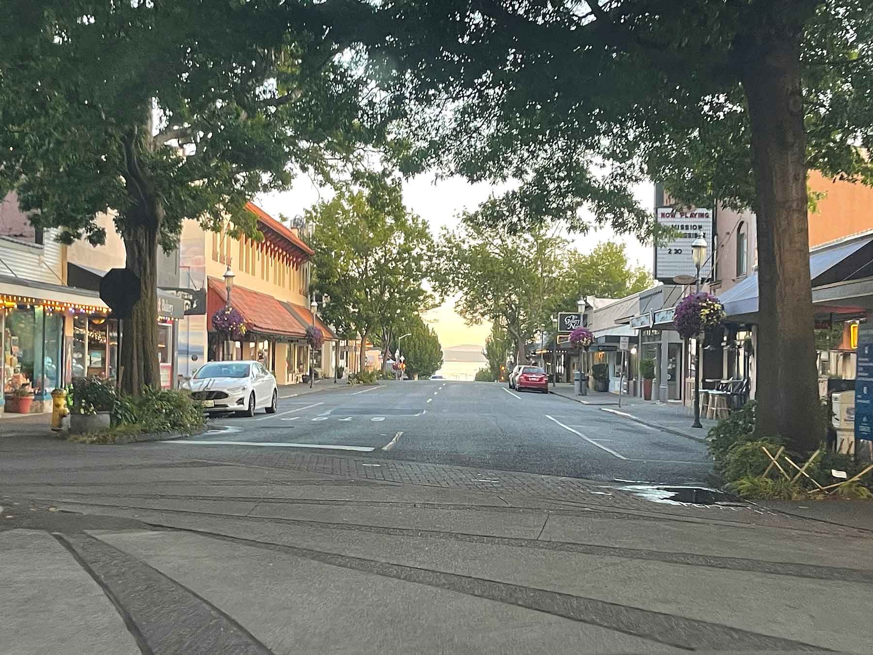 Edmonds main street round about at sunrise